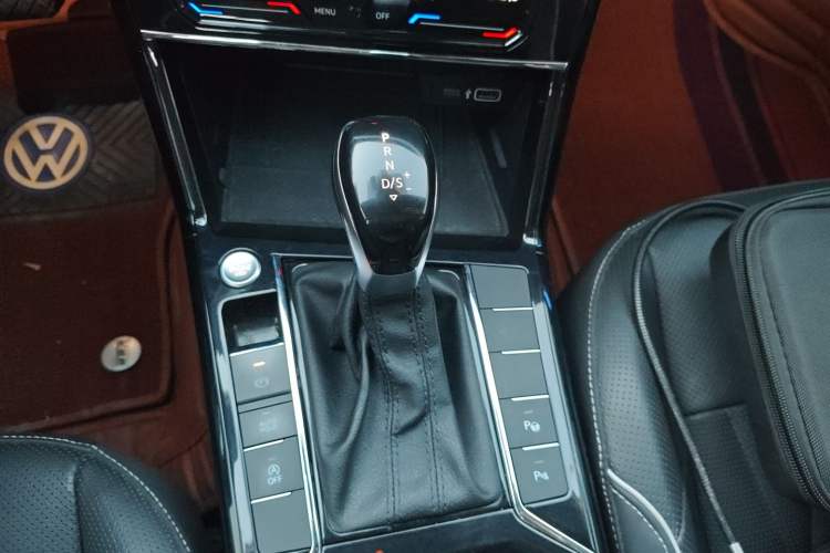 Used Volkswagen Passat 2022 330TSI Luxury Edition
