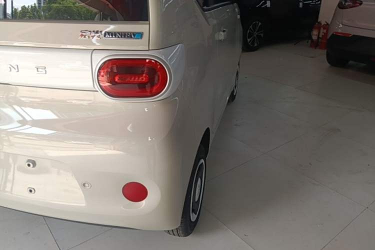Used Wuling Hongguang MINIEV 2024 3rd Generation 215km Youth Edition
