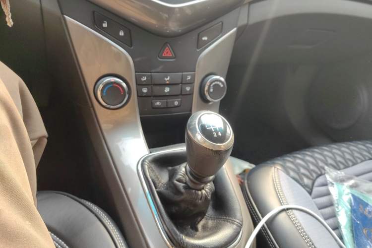 Used Chevrolet Cruze 2015 1.5L Classic SE MT