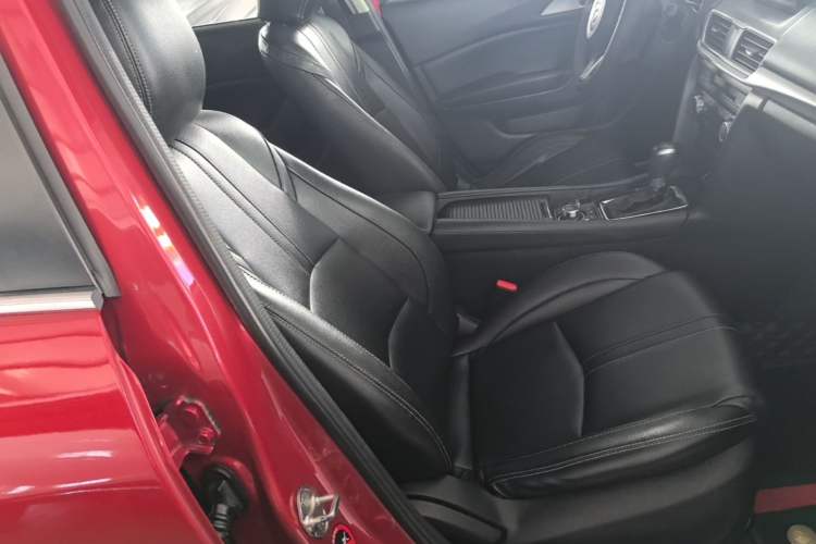 Used Mazda 3 Axela 2017 Sedan 1.5L Automatic Luxury Model Emission Standard China V