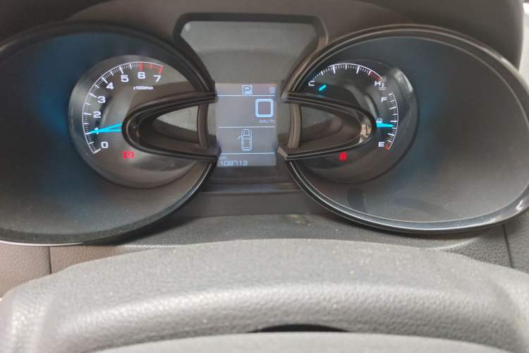 Used Dongfeng Aeolus AX7 2015 2.0L Automatic Zhiyi Trim Odometer Close Up