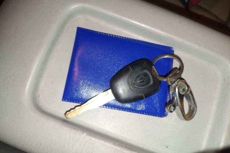 Used Jinbei Hiace 2016 2.0L Luxury Version V19 Vehicle Key