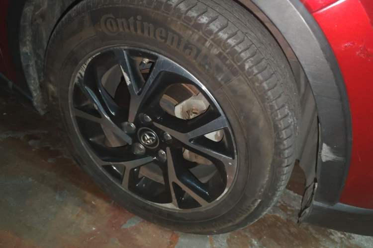 Used Toyota C-HR 2018 2.0L Leading with Sunroof China VI Standard Right Front Wheel Hub