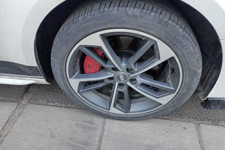 Used Audi A4L 2019 45 TFSI quattro Sport model China VI standard