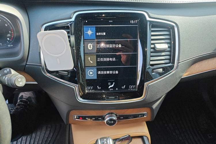 Used Volvo XC90 2017 T6 Prestige 7-Seater Audio And AC Panel