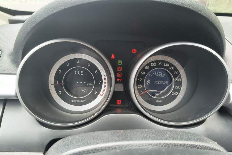 Used Bestune X80 2013 2.0L automatic comfort version Instrument Cluster