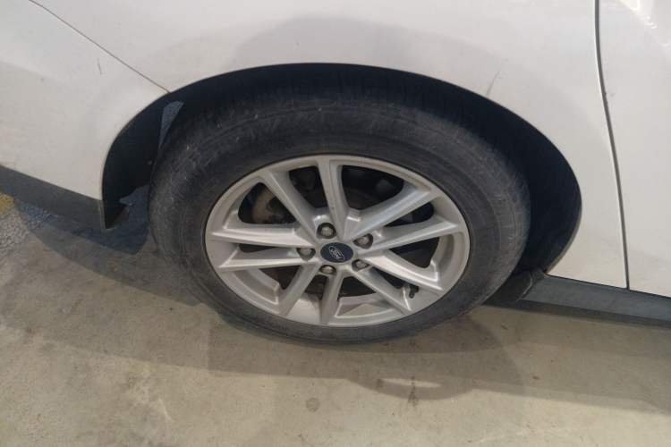 Used Ford Focus 2017 Sedan EcoBoost 180 Automatic Elite Model