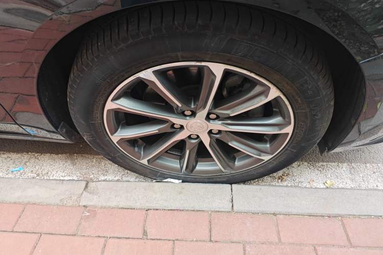 Used Buick LaCrosse 2019 28T Luxury Version
