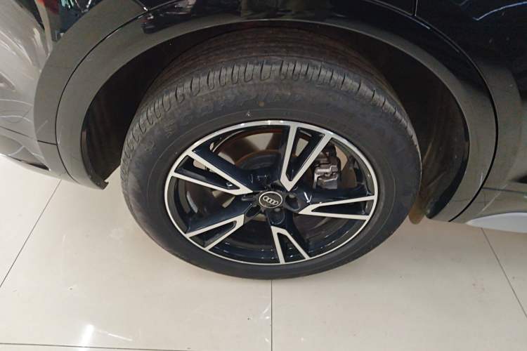 Used Audi Q5L 2024 40 TFSI Fashion Dynamic Model
