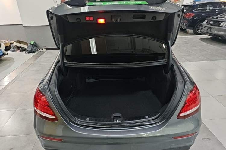 Used Mercedes-Benz E-Class 2019 E 200 L Sport Edition Trunk