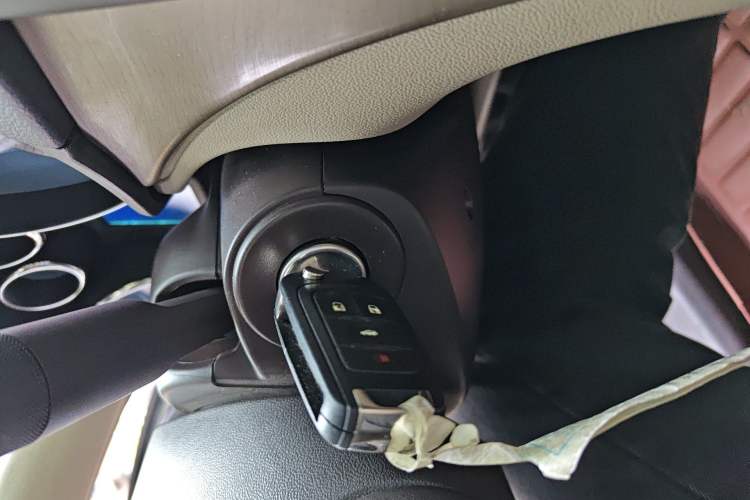 Used Buick Regal 2011 2.4L SIDI Comfort Edition Vehicle Key