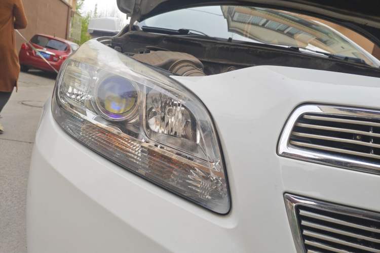 Used Chevrolet Malibu 2013 1.6T Automatic Comfort Edition Right Front Headlight