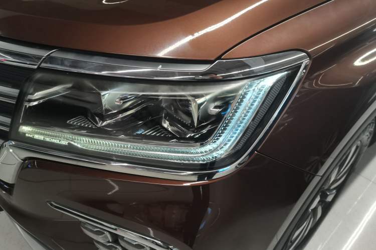 Used Roewe RX8 2018 30T Two-Wheel Drive Flagship Edition