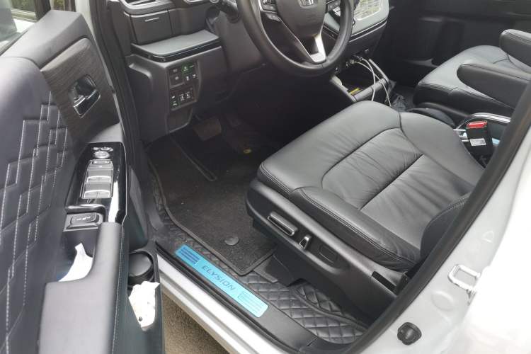 Used Honda Elysion 2024 2.0L eHEV Luxury Edition
