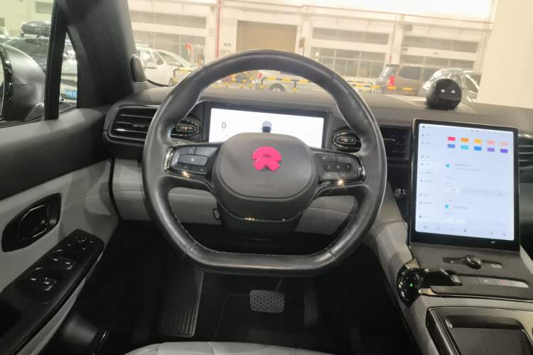 Used Nio ES8 2020 580 km Range Six-Seater Version Steering Wheel