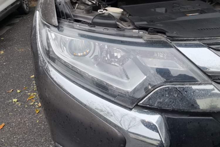 Used Mitsubishi Outlander 2017 2.0L Two-Wheel Drive Glory Edition 5 Seats