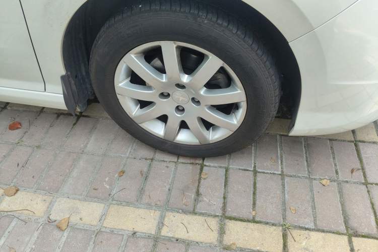 Used Peugeot 308 2014 Enjoy Edition Classic 1.6L Manual YouShang Model