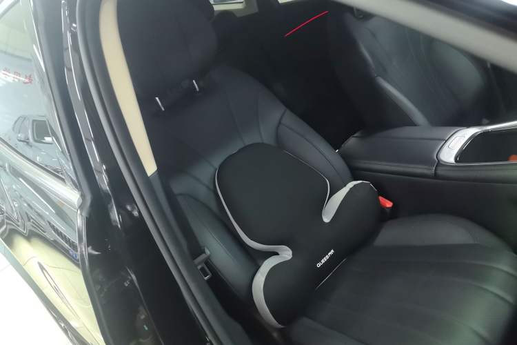 Used EXEED Lingyun 2025 300T Two-Wheel Drive Starry Edition
