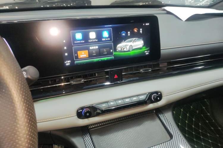 Used GAC Trumpchi EMPOW 2023 270T DCT J15 Version Audio And AC Panel