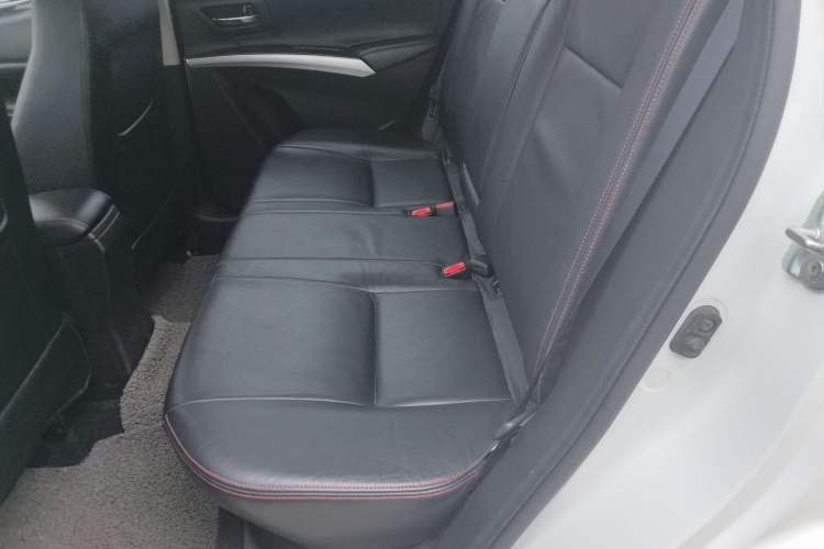 Used Suzuki S-Cross 2014 1.6L CVT Four-Wheel Drive Luxury Version
