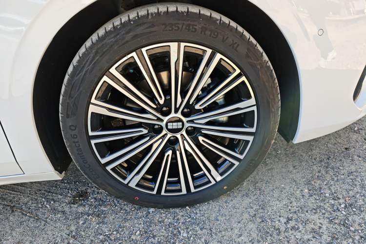 Used Geely Galaxy Galaxy A7 2025 Model EM-i 150km Starship Edition
