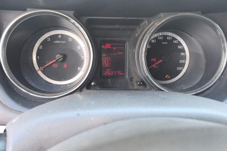 Used Dongfeng Aeolus A60 2012 1.6L Manual Luxury Model
