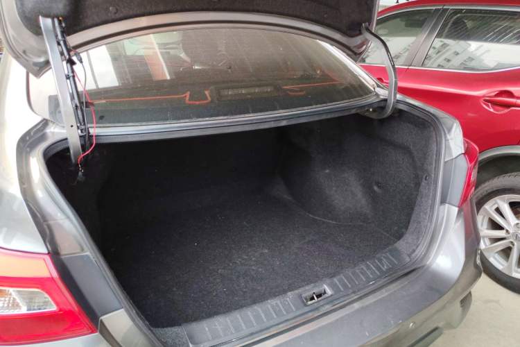 Used Nissan Sylphy 2019 Classic 1.6XE CVT Comfort Edition Trunk