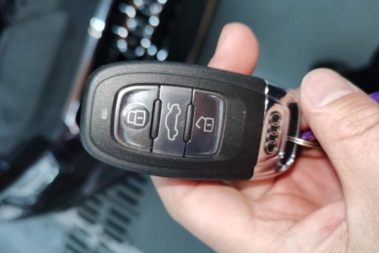 Used Audi A5 2013 Coupe 40 TFSI Interior 1