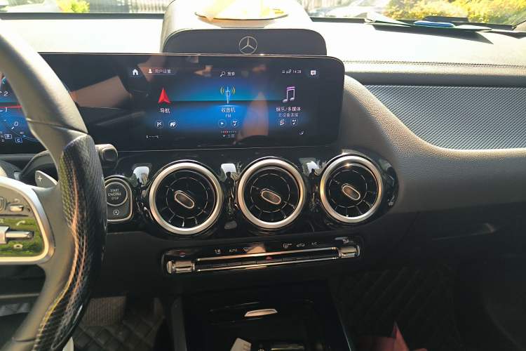 Used Mercedes-Benz GLA 2022 Second Facelift GLA 200
