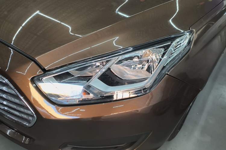 Used Ford Escort 2017 Revised Version 1.5L Automatic Comfort Edition Left Front Headlight