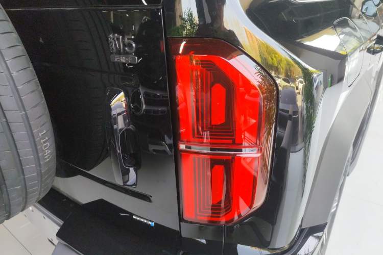 Used Formula Leopard 5 2025 Model 210KM Cloud Ride Tian Shen Ultra Version