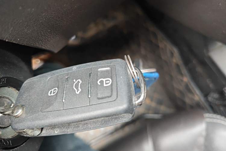 Used Dongfeng Fengon 330 2019 1.5L 330S Manual Comfort Version China VI Standard Vehicle Key