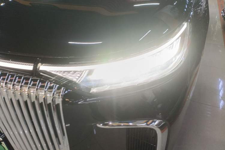 Used VOYAH Dream 2025 PHEV Four-Wheel-Drive Flagship Kunpeng Edition Left Front Headlight