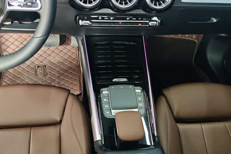 Used Mercedes-Benz GLB 2023 GLB 220 Fashion Model
