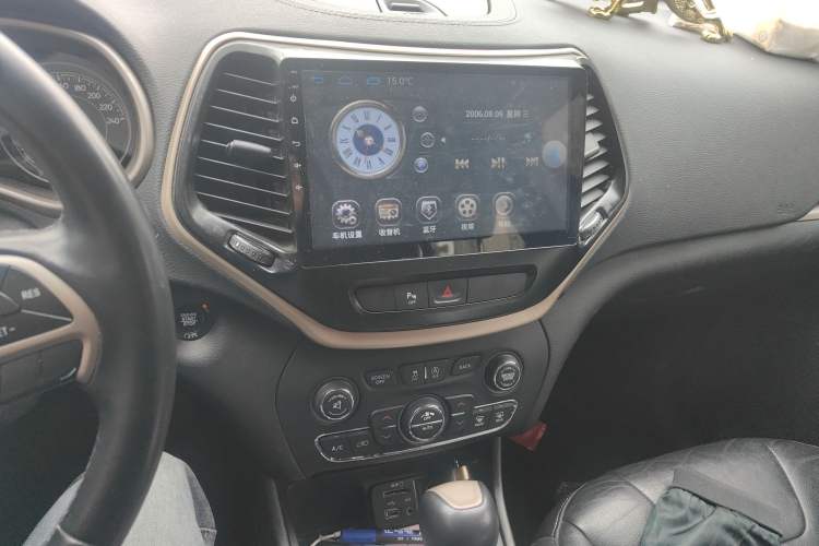 Used Jeep Cherokee 2017 2.4L Leading Edition
