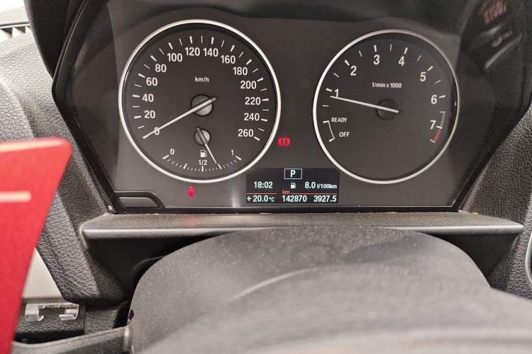 Used BMW 1 Series 2012 118i Leading Model Odometer Close Up