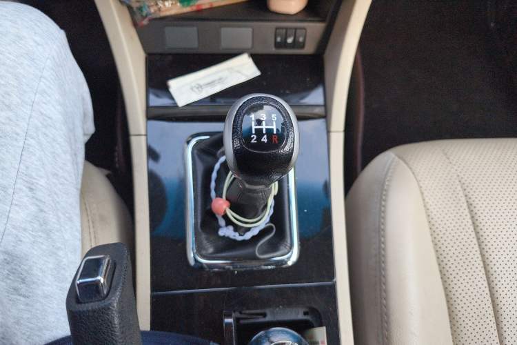 Used BYD G6 2013 2.0L Manual Luxury Version
