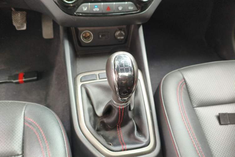 Used CHANGAN Eado 2016 1.6L GDI Manual JingShang Model Gear Lever