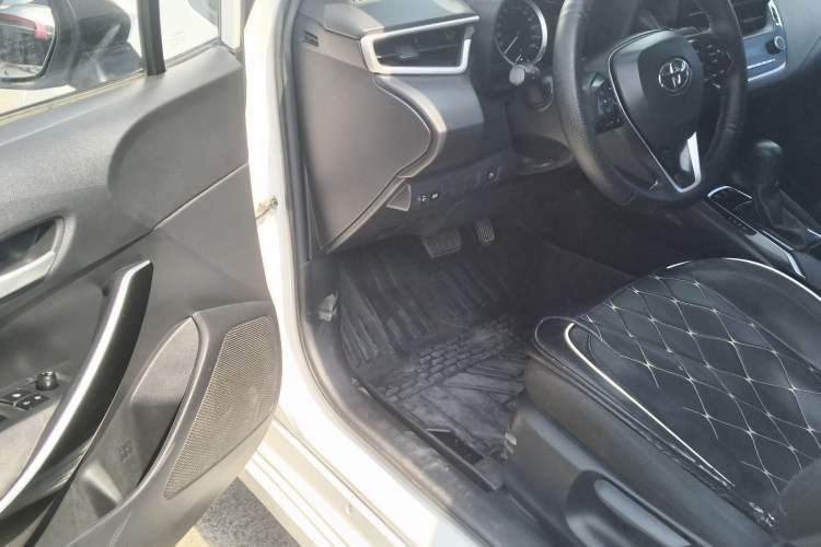 Used Toyota Corolla 2022 Dual-Motor 1.8L E-CVT Pioneer Edition Driver Seat