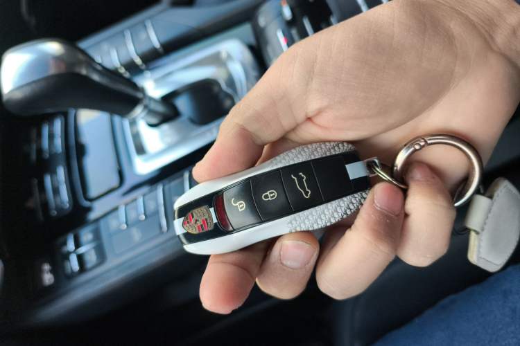 Used Porsche Cayenne 2014 Cayenne Platinum Edition 3.0T
