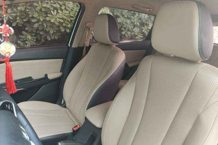 Used Baojun 310W 2017 1.5L Manual Fashion Model China V