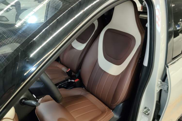 Used Wuling Bingo 2023 333 km Lingxi Connected Version Left Front Seat