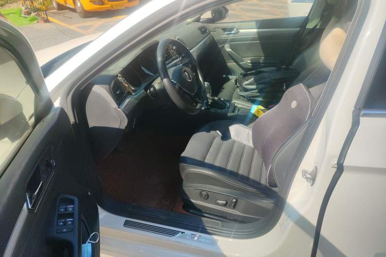 Used Volkswagen Lamando 2018 280TSI DSG Luxury Edition
