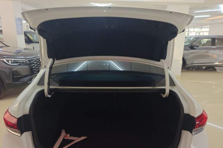 Used Buick GT 2018 15T Manual Elite Version China V Standard
