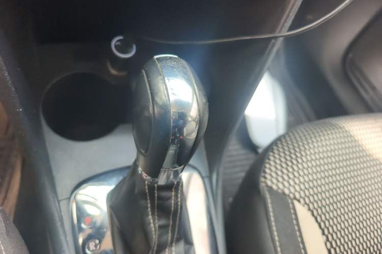 Used Volkswagen Polo 2012 1.6L Cross Polo Automatic Transmission Gear Lever