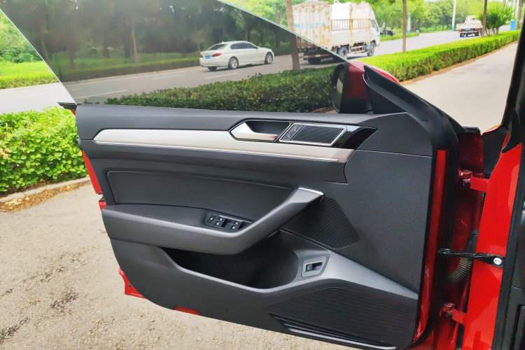 Used Volkswagen FAW-Volkswagen CC 2019 330TSI Glamour Edition China V Standard Left Front Door Interior