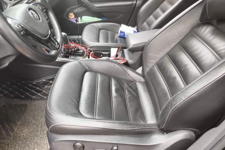 Used Volkswagen Passat 2016 330TSI DSG Luxury Edition Left Front Seat