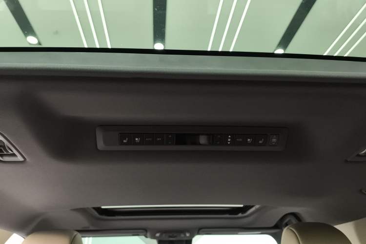 Used Toyota Granvia 2022 2.5L Hybrid Prestige Edition Headliner