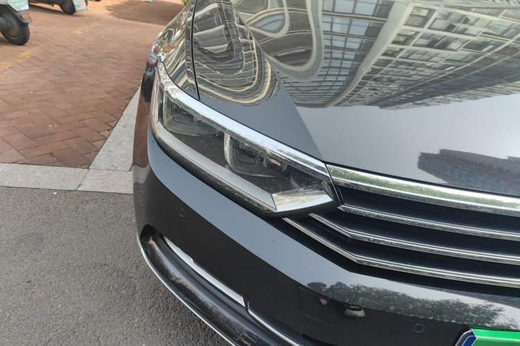 Used Volkswagen Magotan 2019 330TSI DSG Luxury Model China V Standard Right Front Headlight