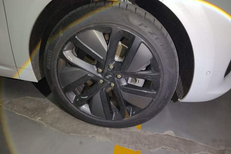 Used Li Auto L6 2024 Max Right Front Wheel Hub